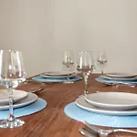 Дом отдыха The Eros House *